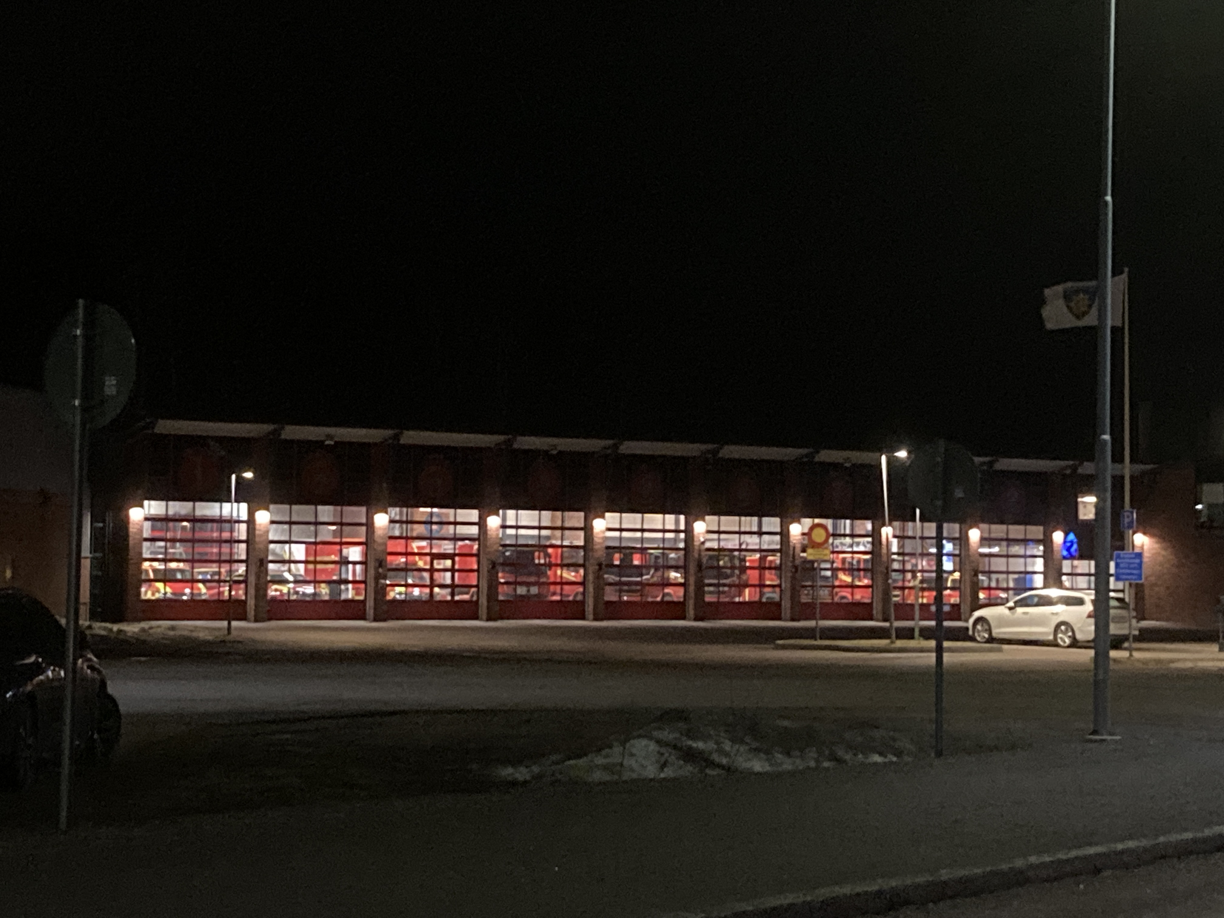 Breach and Reach gästar brandstationen i Karlstad för några dagars utbildning i dörrforcering 